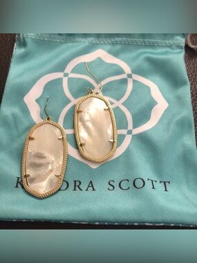 Kendra Scott Gold-Tone Earrings with Mother-of-Pearl Ovals